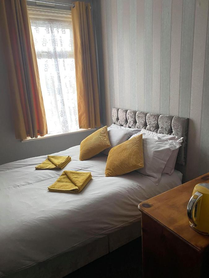 Hotel Jeanne Блекпул Екстериор снимка