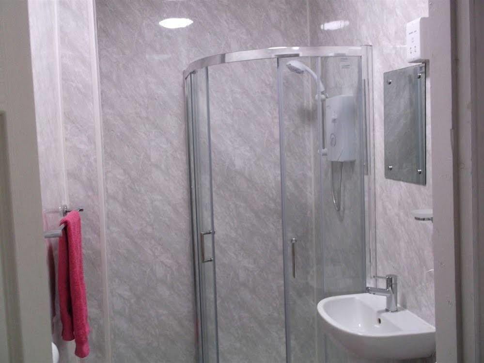 Hotel Jeanne Блекпул Екстериор снимка